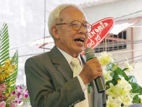 Nghệ nhân Ưu tú, Doanh nhân Vũ Văn Chầm và thương hiệu Vina Giầy
