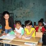 Cô giáo trẻ chọn lên vùng sâu dạy trò nghèo